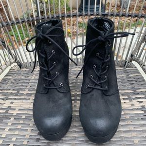 Steve Madden Raspy, platform lace up bootie.